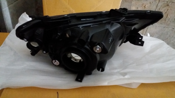 ขายไฟหน้าไทรทัน ของใหม่ ของแท้ ราคาเบาๆครับ