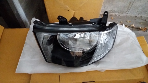 ขายไฟหน้าไทรทัน ของใหม่ ของแท้ ราคาเบาๆครับ