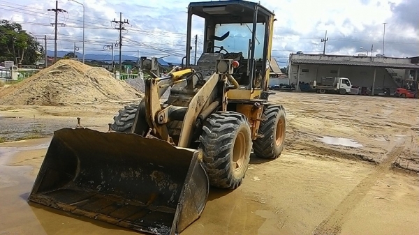 รถตักล้อยาง KOMATSU WA70-1 รถเก่าญี่ปุ่น พิเศษ ลดราคาเหลือ 260,000 บาท.