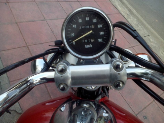 ขาย Kawasaki boss 175 ล้อแม็ก ปี 48 เครื่องดี,ชุดสีถังน้ำมันมีสีแตกลายงา (จอดตากแดด) เล่มพร้อมโอน