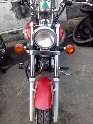 ขาย Kawasaki boss 175 ล้อแม็ก ปี 48 เครื่องดี,ชุดสีถังน้ำมันมีสีแตกลายงา (จอดตากแดด) เล่มพร้อมโอน