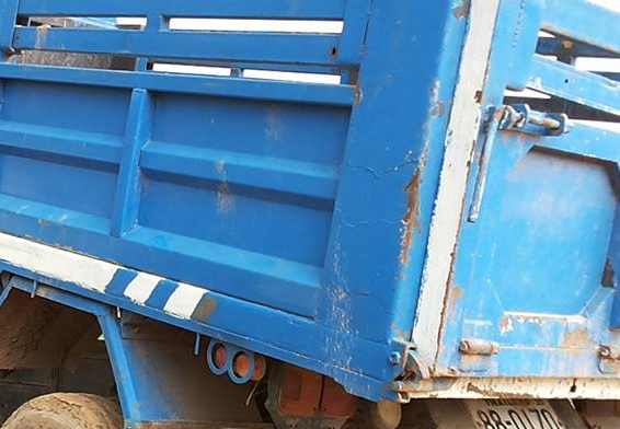 *380,000 บ.ต่อรอง/// 6ล้อดั้ม ISUZU NPR 110 **ขาย ISUZU NPR 110แรง 6ล้อดั้มดิน5คิว ช่วงล่างใหญ่ ISUZU NPR (462xxxx )4BE1-110แรง เครื่อง110แรง ฝาดำ แน่นดี แรงดี เกียร์สั้น เข้าง่ายไม่หลุดครับ ช่วงล่างใหญ่ Fหน้า-หลัง สโลวกลางพร้อมลุย คัสซีดีสวย เดิม ไม่ปะ ไ