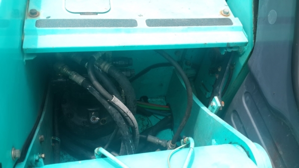 ขายรถแบคโฮเก่านอกจากญี่ปุ่น kobelco sk 135 yy04 สนใจโทรสอบถาม 092-3309229 อี๊ด