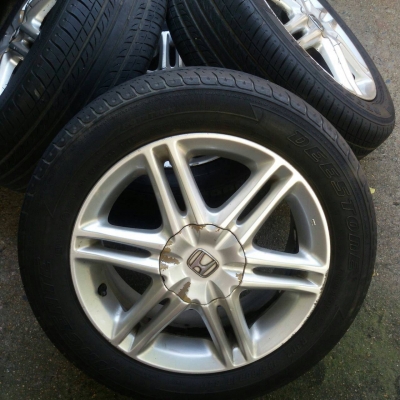 ล้อขอบ 15 4รู 100 พร้อมยาง 185 60 15 ชุดล่ะ 4500