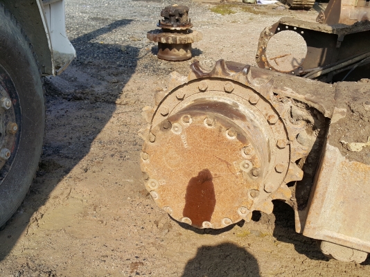 ขายด่วน ตัวเดินHITACHI EX200-2