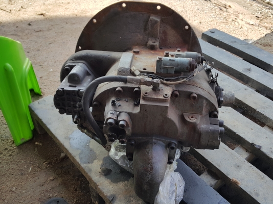 ขายด่วน ปั้มท้ายเครื่องHITACHI EX200-2 ขายด่วน ปั้มท้ายเครื่องHITACHI EX200-2