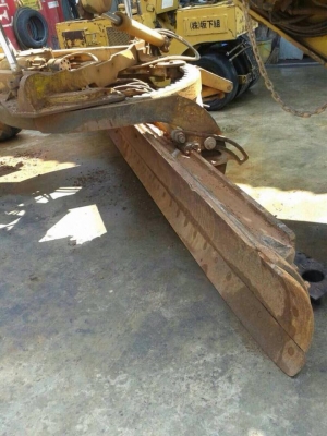 ขายรถเกรด CAT 140G 72V   s/n2,568รถสวยพร้อมใช้เอกสารพร้อมราคา 1,650,000 090-772-3710 090-772-3708