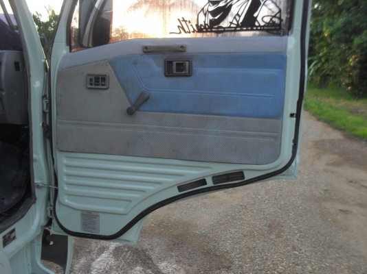 HINO FC2W 120 แรง ดั๊ม SAMMIT สวยๆครับ สนใจติดต่อ 089-8503558 เอ็กซ์ครับ