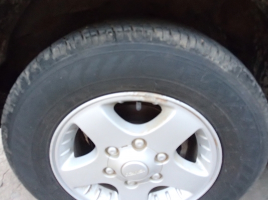 รถบ้านสวยๆครับ ดราก้อนเครื่องดีเดินเบาแน่นช่วงล่างนิ่มศูนย์ตรงสะอาด แอร์CDเพาเวอร์ไลเนอร์ไฟฟ้าครบยางดีสีสวย