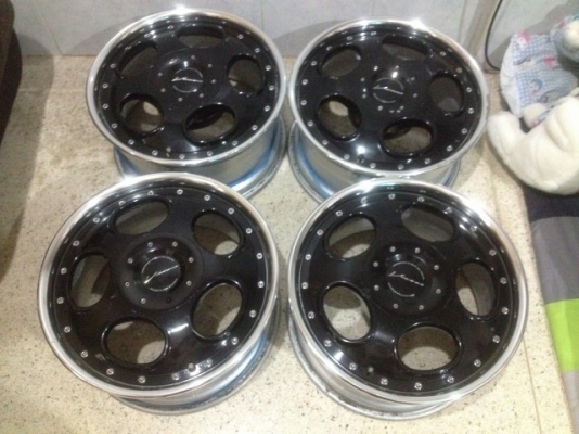 ล้อเเท้ SSR VIANA ขอบ17กว้าง8นิ้วครึ่งอ๊อฟ37 6รู139สีเดิมๆญี่ปุ่นสภาพสวย