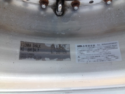 ล้อเเท้ SSR VIANA ขอบ17กว้าง8นิ้วครึ่งอ๊อฟ37 6รู139สีเดิมๆญี่ปุ่นสภาพสวย ล้อเเท้ SSR VIANA ขอบ17กว้าง8นิ้วครึ่งอ๊อฟ37 6รู139สีเดิมๆญี่ปุ่นสภาพสวย