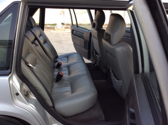 ขายรถ Volvo 940 GLE ปี94 เครื่องเดิม เกียร์ออโต้ ติดแก๊สLPG เพาเวอร์ ไฟฟ้าทั้งคัน ภายในสวยๆสะอาดเบาะ