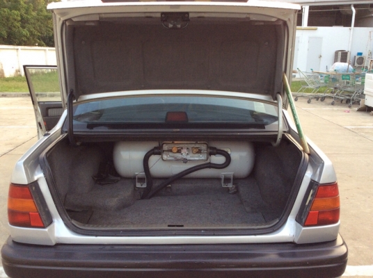 ขายรถ Volvo 940 GLE ปี94 เครื่องเดิม เกียร์ออโต้ ติดแก๊สLPG เพาเวอร์ ไฟฟ้าทั้งคัน ภายในสวยๆสะอาดเบาะ
