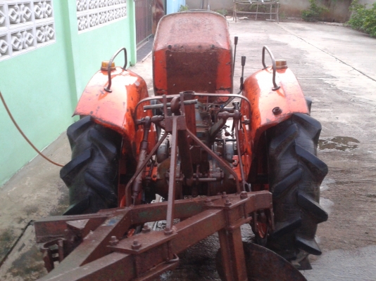 คูโบต้า L 2000 พร้อมผาน4  ถูกๆ36500