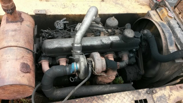 ขายเครื่อง 6D14 TURBOพร้อมปั้มและออย หม้อน้ำครับ