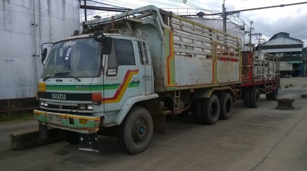 ขายรถพ่วง แม่ดั้ม-ลูกไม่ดั้ม ROCKY FVZ12MY วางเครื่อง 6BG1 เทอร์โบอินเตอร์ 230 แรงม้า ช่วงล่างจัมโบ้ คัสซีสวยตลอดเส้น เบรคทิฟฟี่ สโลว์กลาง ทะเบียนพร้อมโอนครับ