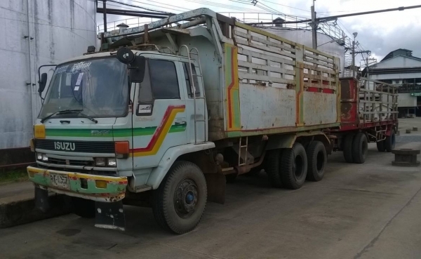 ขายรถพ่วง แม่ดั้ม-ลูกไม่ดั้ม ROCKY FVZ12MY วางเครื่อง 6BG1 เทอร์โบอินเตอร์ 230 แรงม้า ช่วงล่างจัมโบ้ คัสซีสวยตลอดเส้น เบรคทิฟฟี่ สโลว์กลาง ทะเบียนพร้อมโอนครับ