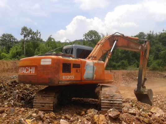 HITACHI EX 200-3