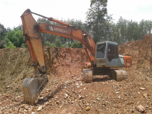 HITACHI EX 200-3