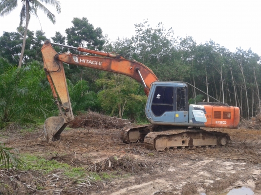 HITACHI EX 200-3