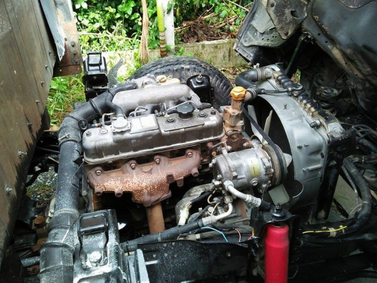 ขายกระบรรทุก 4 ล้อ