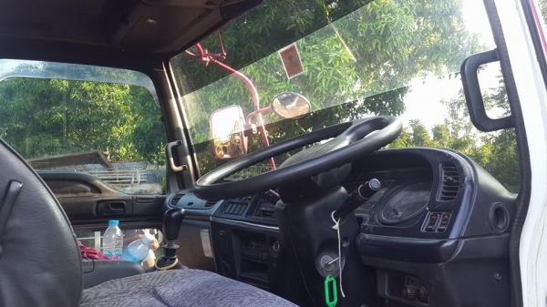 ขาย10ล้อ2เพลาแท่นต่ำอีซูซุ DECA210 แชชซีสวยเครื่องดี หัวเดิม ระบบหางกระบอกไฮดรอลิกซ์ลากรถเกี่ยวข้าว ขาย10ล้อ2เพลาแท่นต่ำอีซูซุ DECA210 แชชซีสวยเครื่องดี หัวเดิม ระบบหางกระบอกไฮดรอลิกซ์ลากรถเกี่ยวข้าว