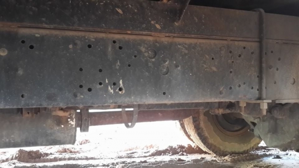 ขาย10ล้อ2เพลาแท่นต่ำอีซูซุ DECA210 แชชซีสวยเครื่องดี หัวเดิม ระบบหางกระบอกไฮดรอลิกซ์ลากรถเกี่ยวข้าว