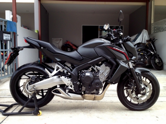 ((ดาวน์63000)) ขาย CB650f ปี2015 วิ่ง400Km แท้ๆใหม่เหมือนออกศูนย์ ราคา253000บาท
