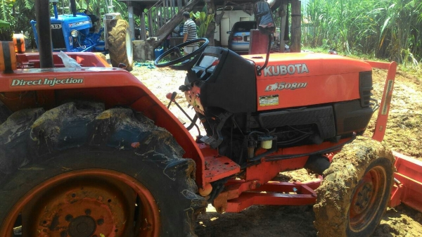 L4508DIสภาพดีจะทำสีล้อใหม่เพิ่มอีกเครื่องเกียรดีมากตัวเปล่าขายกันถูกเพียง320000