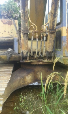 ขายรถแบคโฮ KOMATSU PC120-3 เครื่องเสียต้องเปลี่ยนเครื่องใหม่ ราคา 250000