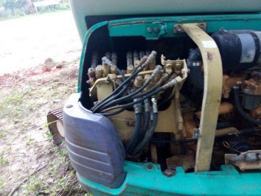 ขายรถแบคโฮ KOMATSU PC40-7 มีเก๋ง แอร์พร้อม ราคา 350000