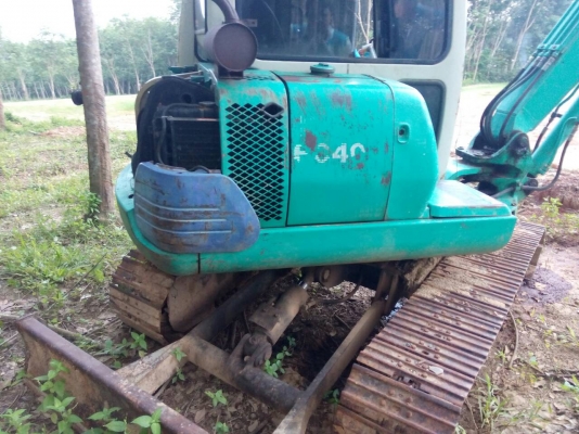 ขายรถแบคโฮ KOMATSU PC40-7 มีเก๋ง แอร์พร้อม ราคา 350000