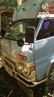 ขายรถบรรทุก 6 ล้อเทรลเลอร์ ISUZU 100 แรงม้า เอกสารเล่มทะเบียนพร้อม ราคา 125000