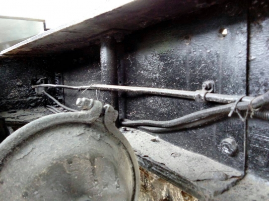 ขายรถบรรทุก 10 ล้อโม่ปูน NISSAN กับ HINO ZM 303 โม่ 6 คิว 2 เพลา ราคาคันละ 750000