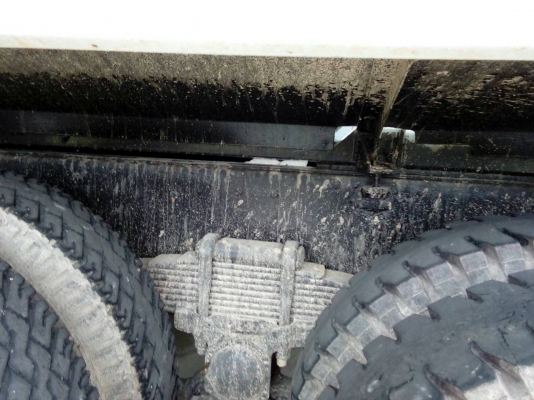 ขายรถบรรทุก 10 ล้อโม่ปูน NISSAN กับ HINO ZM 303 โม่ 6 คิว 2 เพลา ราคาคันละ 750000