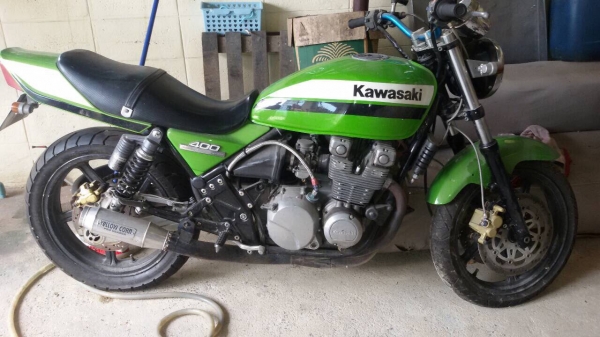 ขาย kawazaki 400 cc ทะเบียนโอนนอก ตามรูป ขาย ถูกๆ 39000 ติดต่อ 0889419663