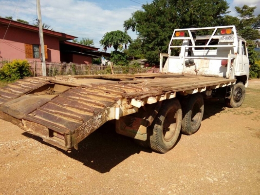 สิบล้อ NISSAN UD CW430  ขึ้นแบคโฮ 200