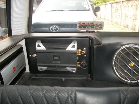 ขายด่วน DAIHATSU สีขาว เกียร์ออโต้ ปี 1992