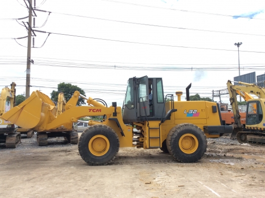 ขายรถตักล้อยาง TCM L32 เก่านอก สภาพพร้อมใช้งานครับ ขายรถตักล้อยาง TCM L32 เก่านอก สภาพพร้อมใช้งานครับ