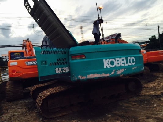 ขายรถแบคโฮ KOBELCO sk200-8 YN-12super 7,xxx ชม.ไฟฟ้าครบเอกสารพร้อมราคา 1,950,000 090-772-3710 090-772-3708 ขายรถแบคโฮ KOBELCO sk200-8 YN-12super 7,xxx ชม.ไฟฟ้าครบเอกสารพร้อมราคา 1,950,000 090-772-3710 090-772-3708