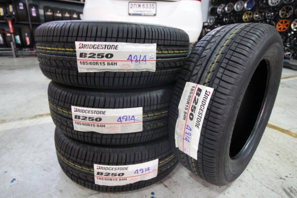 ยาง BRIDGESTONE B250 185/60R15 เส้นละ 2,500 บาท
