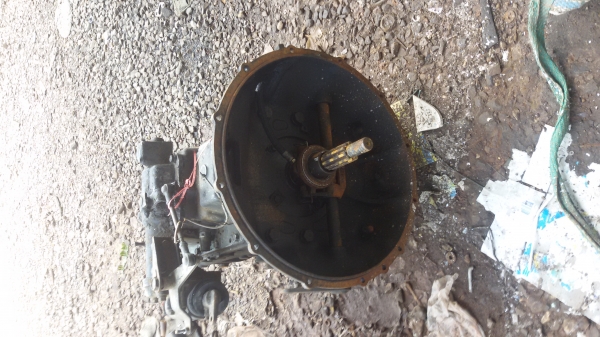 เกียร์ ISUZU 8รอบ2พร้อมเกียร์ฝาก