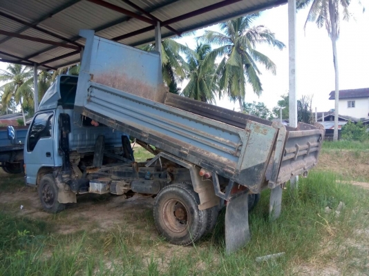 ขายรถบรรทุก 6 ล้อดัมพ์ ISUZU NPR 120 แรงม้าปี 2538 ราคา 450000