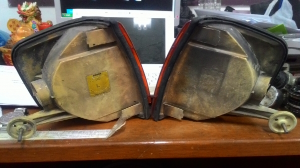 ขายไฟเลี้ยว Benz w126 ขายไฟเลี้ยว Benz w126