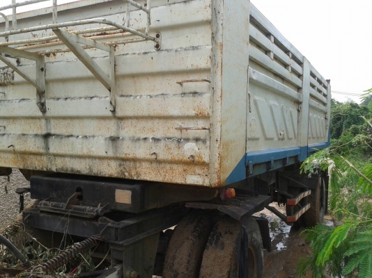 ขายหางพ่วง ดั้ม สามมิต  2  เพลา. ปี 49    สนใจติดต่อ  081 - 6079515