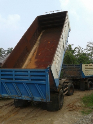 ขายหางพ่วง ดั้ม สามมิต  2  เพลา. ปี 49    สนใจติดต่อ  081 - 6079515