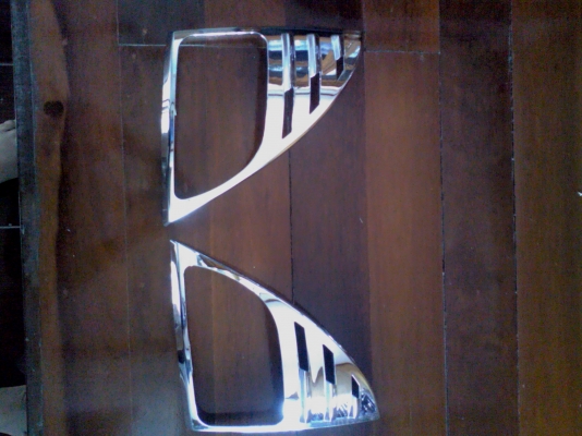 ขายครอบไฟเลี้ยว hino mega ขายครอบไฟเลี้ยว hino mega