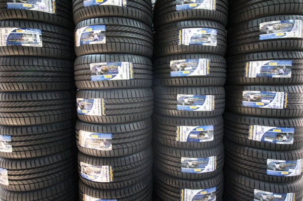 GOODYEAR Eagle F1 Asymmetric 235/40R18 เส้นละ 3,500 บาท