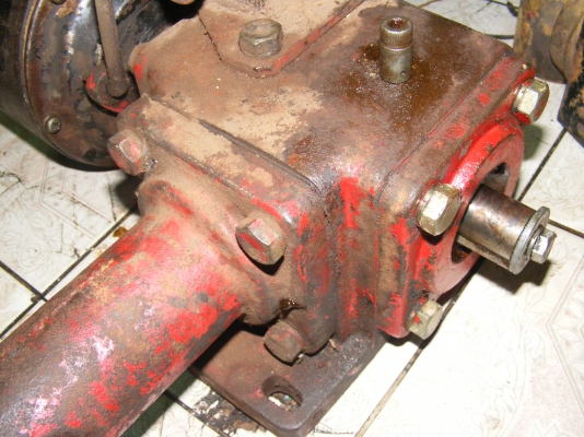 เฟือง สำหรับหมุนแรงขับ 90 องศา 1 : 1 มีคลัชตัดต่อกำลัง