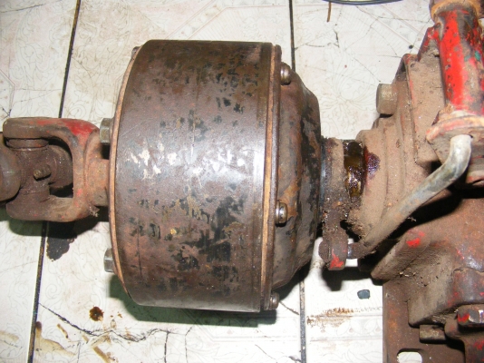 เฟือง สำหรับหมุนแรงขับ 90 องศา 1 : 1 มีคลัชตัดต่อกำลัง